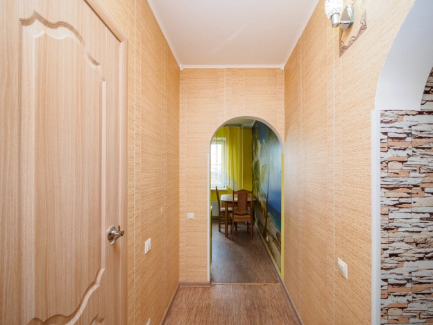 Купить однокомнатную квартиру в Омске. Вариант № 3993678, 9, площадь -  квм, цена 4900000 рублей