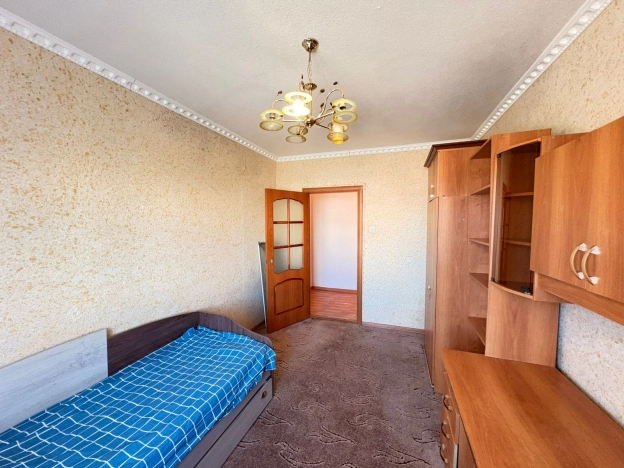 Снять квартиру в Тобольске. Вариант № 10215185, 3, площадь -  квм, цена 42000 рублей