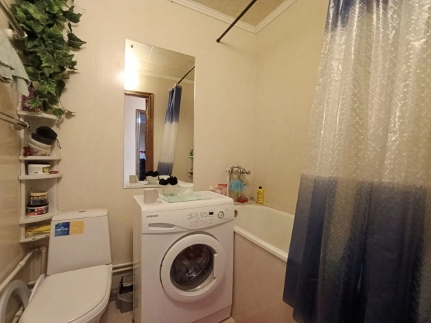 Купить однокомнатную квартиру на вторичке на улице Ладожская в Пензе. Вариант № 4080974, 4, площадь -  квм, цена 3700000 рублей