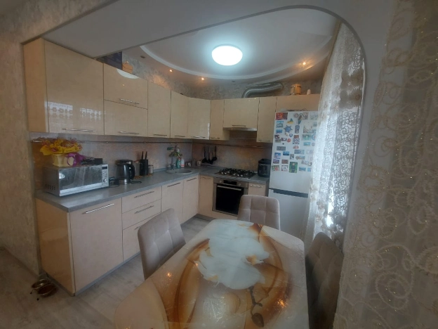 Купить трехкомнатную квартиру в Микрорайоне 29-й, Ангарск в Ангарске. Вариант № 1936246, 1, площадь -  квм, цена 4150000 рублей