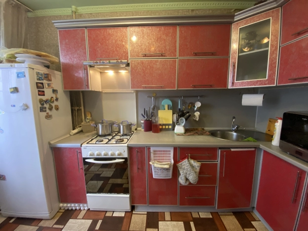 Купить четырехкомнатную квартиру в Белгородской области. Вариант № 10097545, 6, площадь -  квм, цена 3900000 рублей