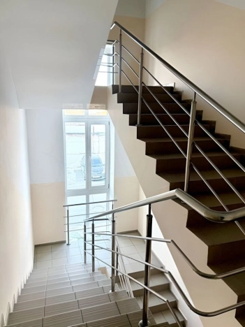 Купить двухкомнатную квартиру на улице Линейная в Новосибирской области. Вариант № 9491930, 9, площадь -  квм, цена 5150000 рублей