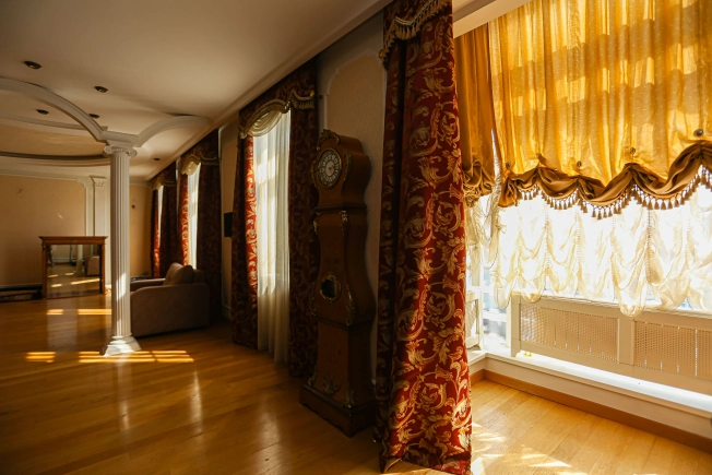 Купить пятикомнатную квартиру в Нижегородской области. Вариант № 9208728, 8, площадь -  квм, цена 30000000 рублей