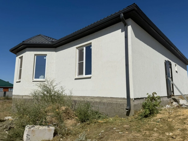 Купить дом в Элисте. Вариант № 36433, 4, площадь -  квм, цена 4950000 рублей