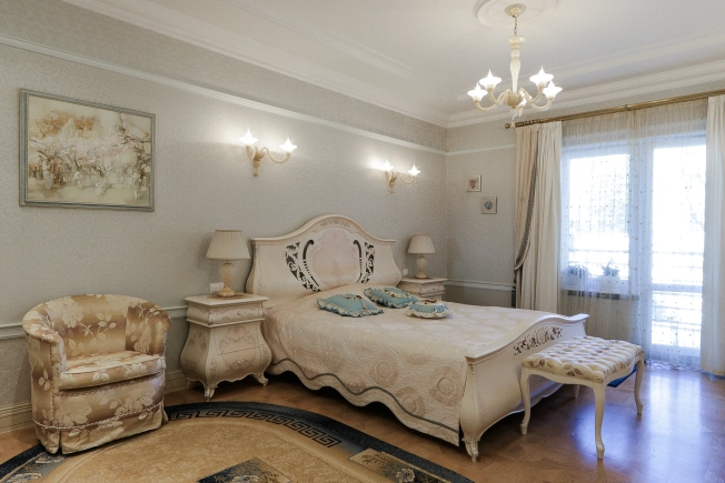 Купить трехкомнатную квартиру в районе Центральный в Калининграде. Вариант № 3707006, 6, площадь -  квм, цена 67000000 рублей