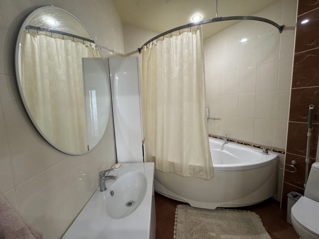 Купить трехкомнатную квартиру в Микрорайоне 29-й, Ангарск в Ангарске. Вариант № 1247243, 17, площадь -  квм, цена 7900000 рублей