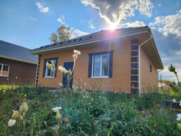 Купить дом в районе Заельцовский в Новосибирске. Вариант № 6625517, 9, площадь -  квм, цена 6500000 рублей