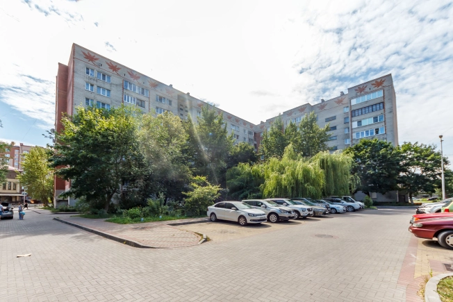 Купить трехкомнатную квартиру на улице Олега Кошевого в Калининграде. Вариант № 59204, 32, площадь -  квм, цена 6700000 рублей