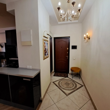 Купить трехкомнатную квартиру в Омске. Вариант № 22902, 18, площадь -  квм, цена 13000000 рублей