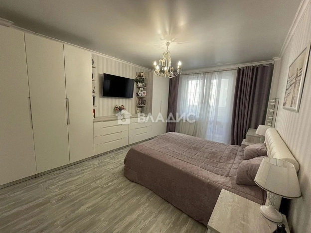 Купить трехкомнатную квартиру в Ростовской области. Вариант № 1795892, 5, площадь -  квм, цена 17200000 рублей