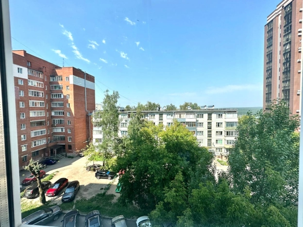 Купить трехкомнатную квартиру в Калуге. Вариант № 235911, 28, площадь -  квм, цена 21000000 рублей