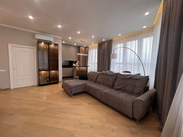 Купить квартиру в Москве. Вариант № 10235681, 20, площадь -  квм, цена 44000000 рублей