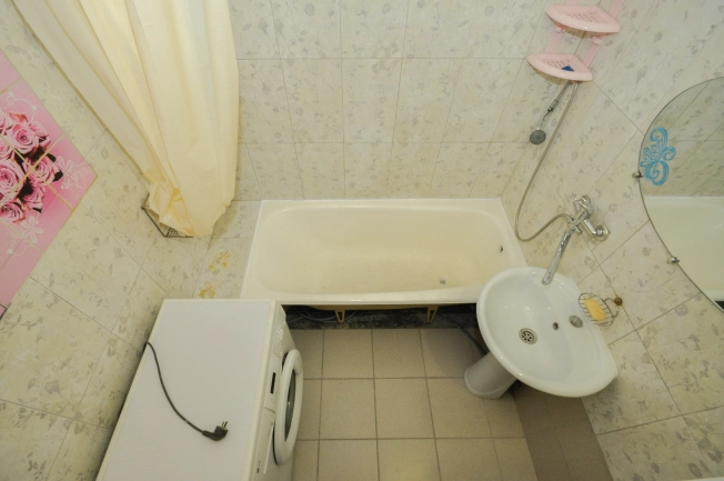 Купить трехкомнатную квартиру в районе Советский в Новосибирске. Вариант № 35284, 16, площадь -  квм, цена 5500000 рублей