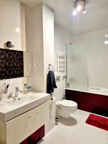 Купить трехкомнатную квартиру на улице Бориса Пастернака в Калининграде. Вариант № 32482, 5, площадь -  квм, цена 15350000 рублей