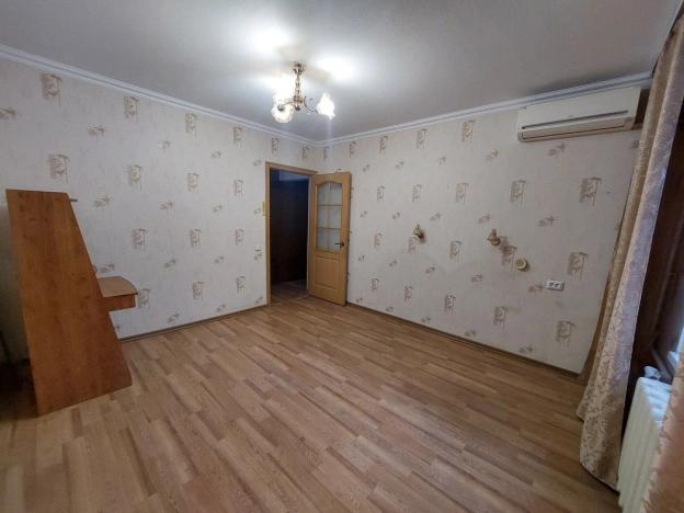 Купить двухкомнатную квартиру в районе Кировский в Ростове-на-Дону. Вариант № 527728, 4, площадь -  квм, цена 5850000 рублей