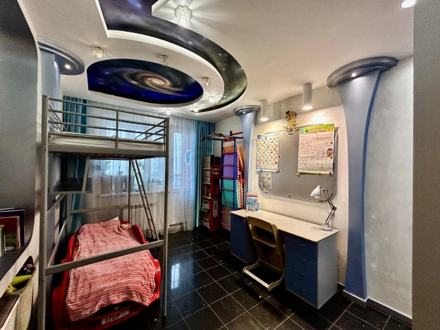 Купить трехкомнатную квартиру в Нижегородской области. Вариант № 7963856, 13, площадь -  квм, цена 19490000 рублей