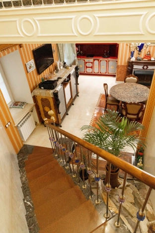 Купить трехкомнатную квартиру в Санкт-Петербурге. Вариант № 10216631, 11, площадь -  квм, цена 25000000 рублей