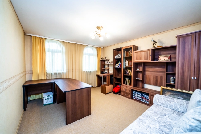 Купить дом в Краснодаре. Вариант № 9109702, 20, площадь -  квм, цена 35000000 рублей