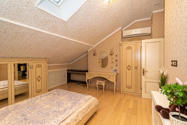 Купить дом в Лакинске. Вариант № 1293, 33, площадь -  квм, цена 110000000 рублей