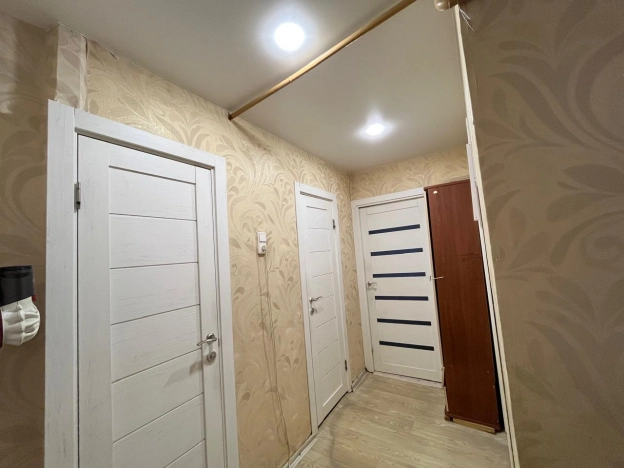 Купить трехкомнатную квартиру на улице Ленинский проспект в Москве. Вариант № 9454369, 11, площадь -  квм, цена 8000000 рублей