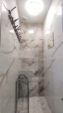 Купить коммерческую недвижимость в Новосибирске. Вариант № 8979122, 7, площадь -  квм, цена 15000000 рублей