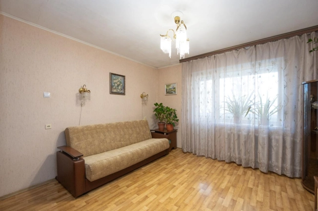 Купить трехкомнатную квартиру в Амурской области. Вариант № 6950281, 5, площадь -  квм, цена 8500000 рублей