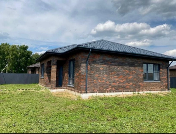 Купить дом в Микрорайоне Порт-Артур в Омске. Вариант № 2103571, 6, площадь -  квм, цена 7800000 рублей