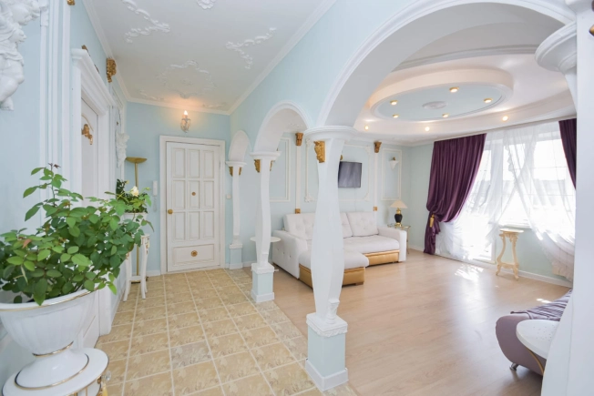 Купить трехкомнатную квартиру в Новосибирской области. Вариант № 7844635, 1, площадь -  квм, цена 9850000 рублей