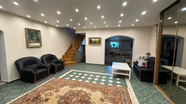 Купить дом в Москве. Вариант № 12160, 46, площадь - квм, цена 27000000 рублей