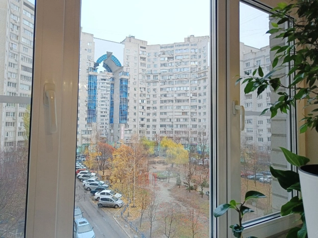 Купить трехкомнатную квартиру в Воронеже. Вариант № 9365145, 10, площадь - квм, цена 12000000 рублей