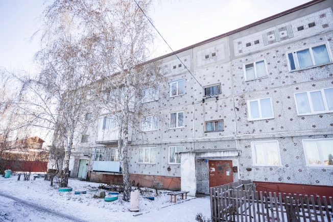 Купить четырехкомнатную квартиру в Омской области. Вариант № 9492224, 27, площадь -  квм, цена 4000000 рублей