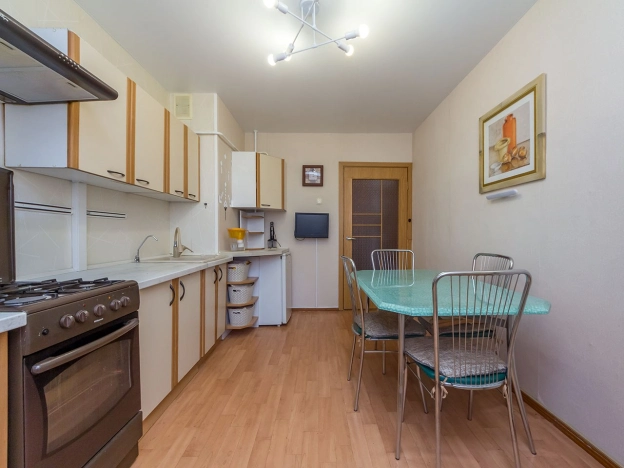 . Вариант № 9825, 17, площадь - 81.9 квм, цена 10500000 рублей