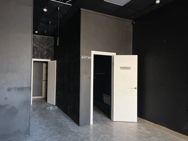 Снять коммерческую недвижимость в Ростове-на-Дону. Вариант № 9934866, 4, площадь -  квм, цена 84000 рублей