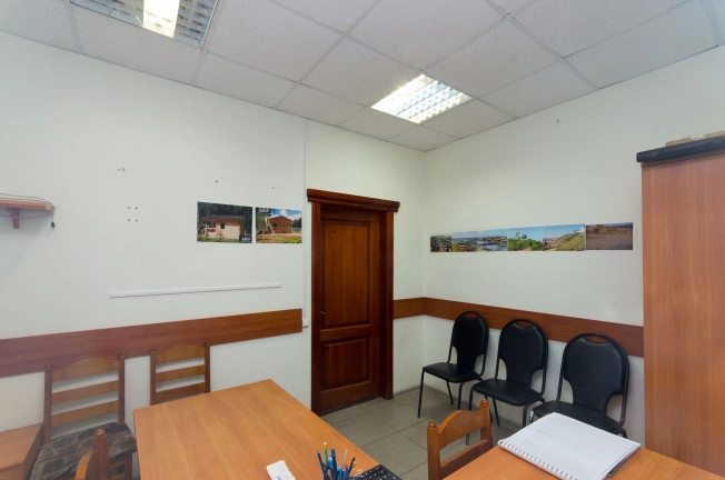 Купить коммерческую недвижимость в Тобольске. Вариант № 1366, 17, площадь -  квм, цена 15000000 рублей