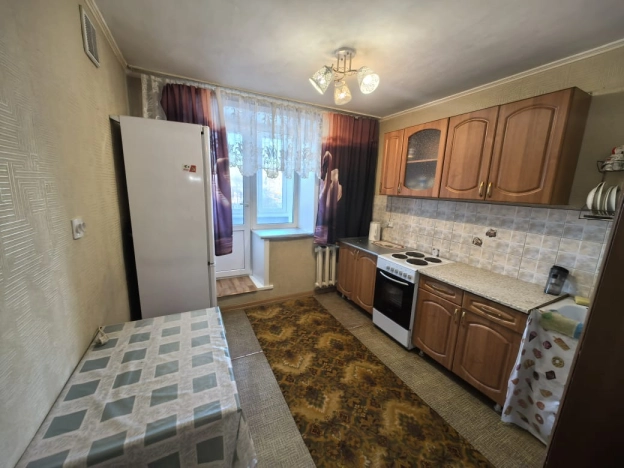 Купить двухкомнатную квартиру в Бийске. Вариант № 18758, 7, площадь -  квм, цена 4390000 рублей