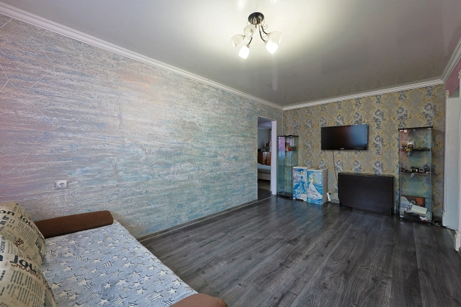 Купить трехкомнатную квартиру в Калининграде. Вариант № 8625737, 13, площадь -  квм, цена 4700000 рублей