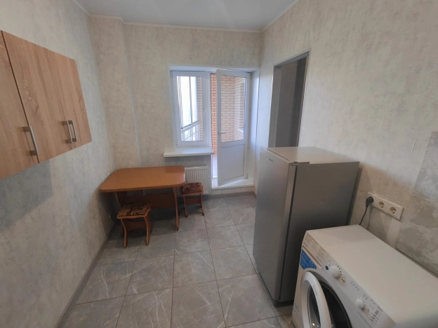 Купить однокомнатную квартиру на улице Шелепихинская набережная в Москве. Вариант № 9870349, 6, площадь -  квм, цена 5750000 рублей