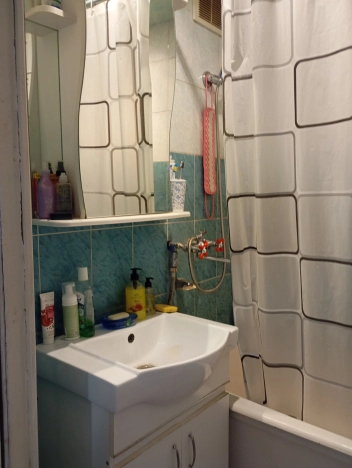 Купить трехкомнатную квартиру в Новосибирске. Вариант № 3878241, 18, площадь -  квм, цена 5200000 рублей