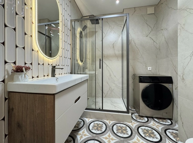 Купить двухкомнатную квартиру в Ростовской области. Вариант № 6733203, 5, площадь -  квм, цена 10800000 рублей