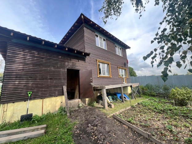 Купить дом в Новосибирске. Вариант № 3408111, 8, площадь -  квм, цена 10500000 рублей