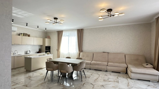 Купить дом на улице Ленина в Сочи. Вариант № 2079271, 7, площадь -  квм, цена 275000000 рублей