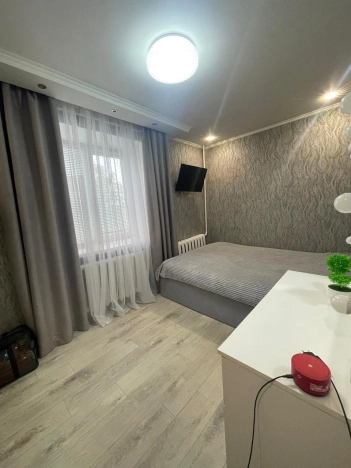 Купить трехкомнатную квартиру на вторичке в Республике Башкортостан. Вариант № 7679, 7, площадь -  квм, цена 3800000 рублей