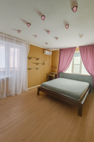 Купить двухкомнатную квартиру в Ростовской области. Вариант № 9462376, 2, площадь -  квм, цена 7950000 рублей