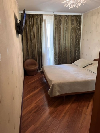 Купить квартиру в Москве. Вариант № 10020577, 4, площадь -  квм, цена 28500000 рублей