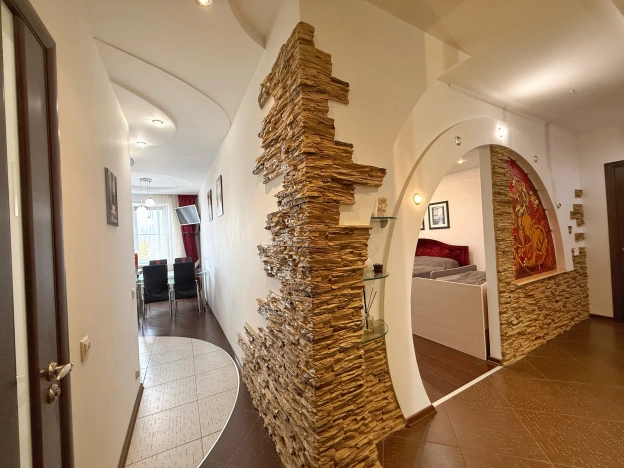 Купить двухкомнатную квартиру в Воскресенске. Вариант № 5922217, 27, площадь -  квм, цена 9900000 рублей