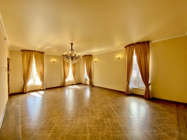 Купить дом в Смоленской области. Вариант № 2816975, 21, площадь -  квм, цена 49490000 рублей