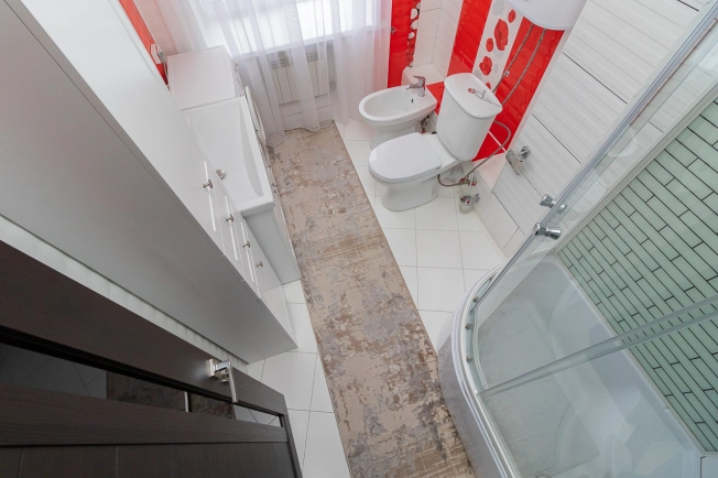 Купить четырехкомнатную квартиру в Омске. Вариант № 5503, 17, площадь -  квм, цена 13900000 рублей