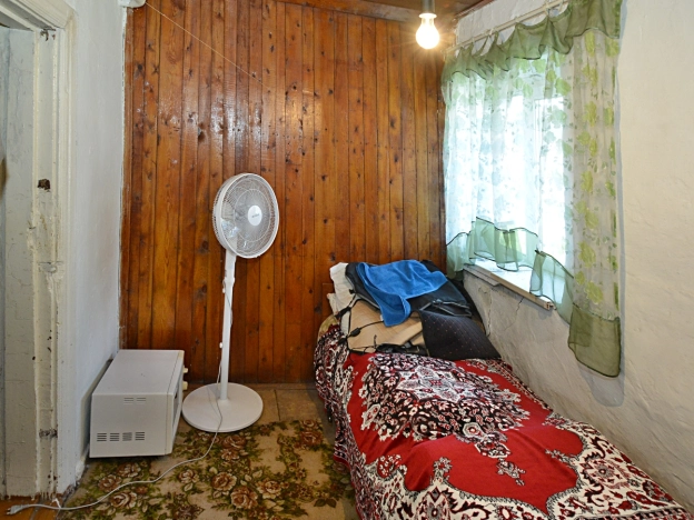 Купить дом в районе Калининский в Новосибирске. Вариант № 56988, 24, площадь -  квм, цена 5500000 рублей