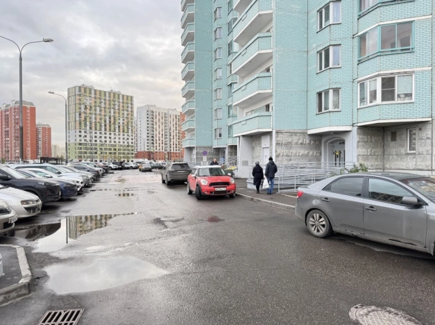 Купить квартиру в Москве. Вариант № 8599674, 44, площадь -  квм, цена 26000000 рублей