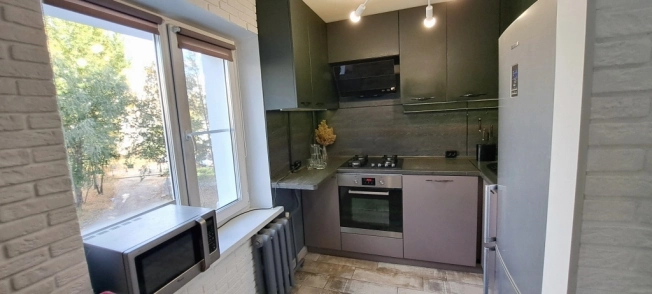 Купить трехкомнатную квартиру в Омске. Вариант № 7632799, 4, площадь -  квм, цена 7900000 рублей